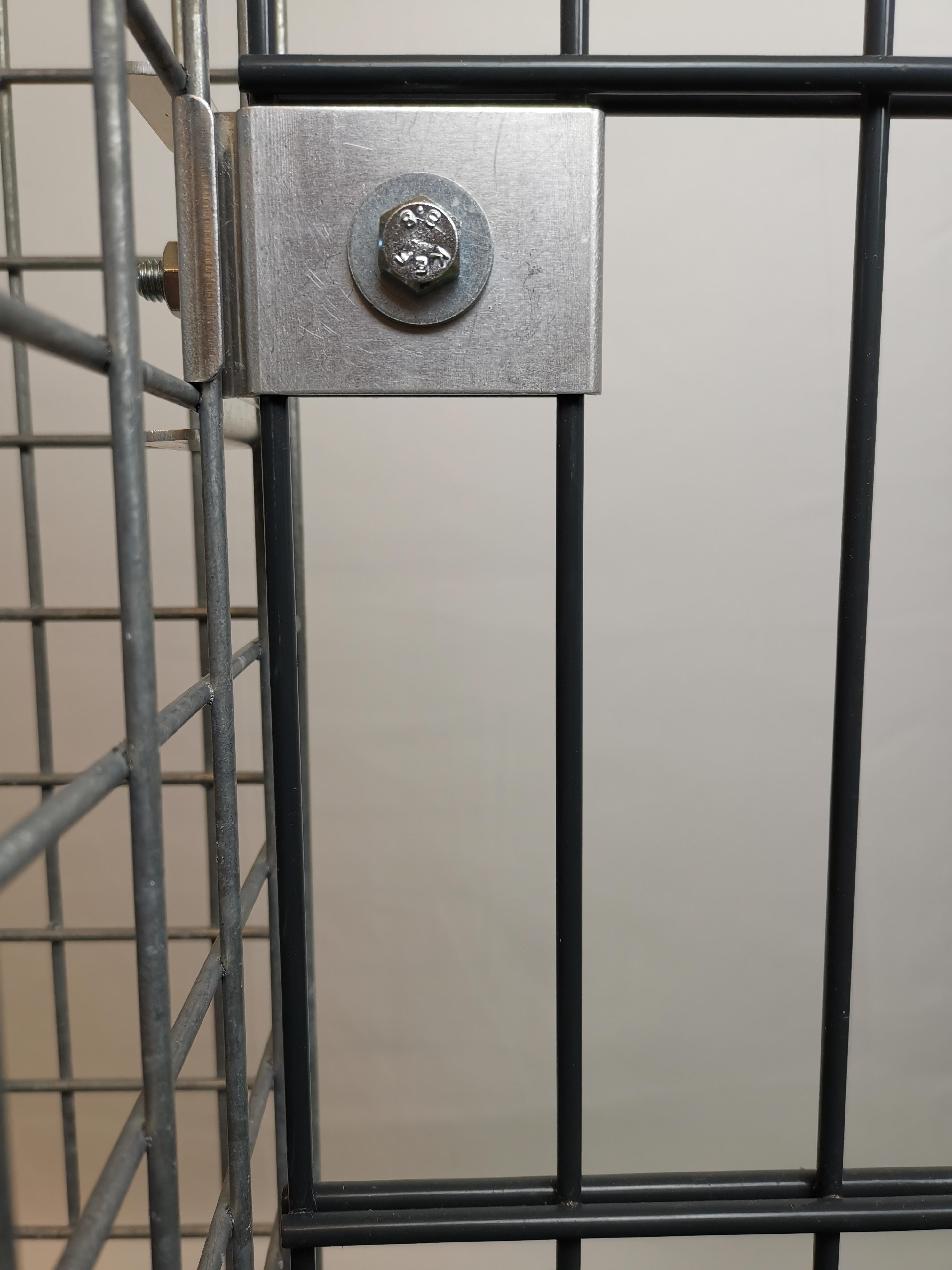 Klemme med hegnsholder 5 x 5 cm til dobbelt stangmåtte, aluminium