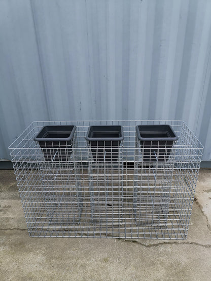 Blumensäule 3er, Höhe 82 cm Grundfläche 127 x 52 cm MW 5 x 5 cm, feuerverzinkt inkl. Topf