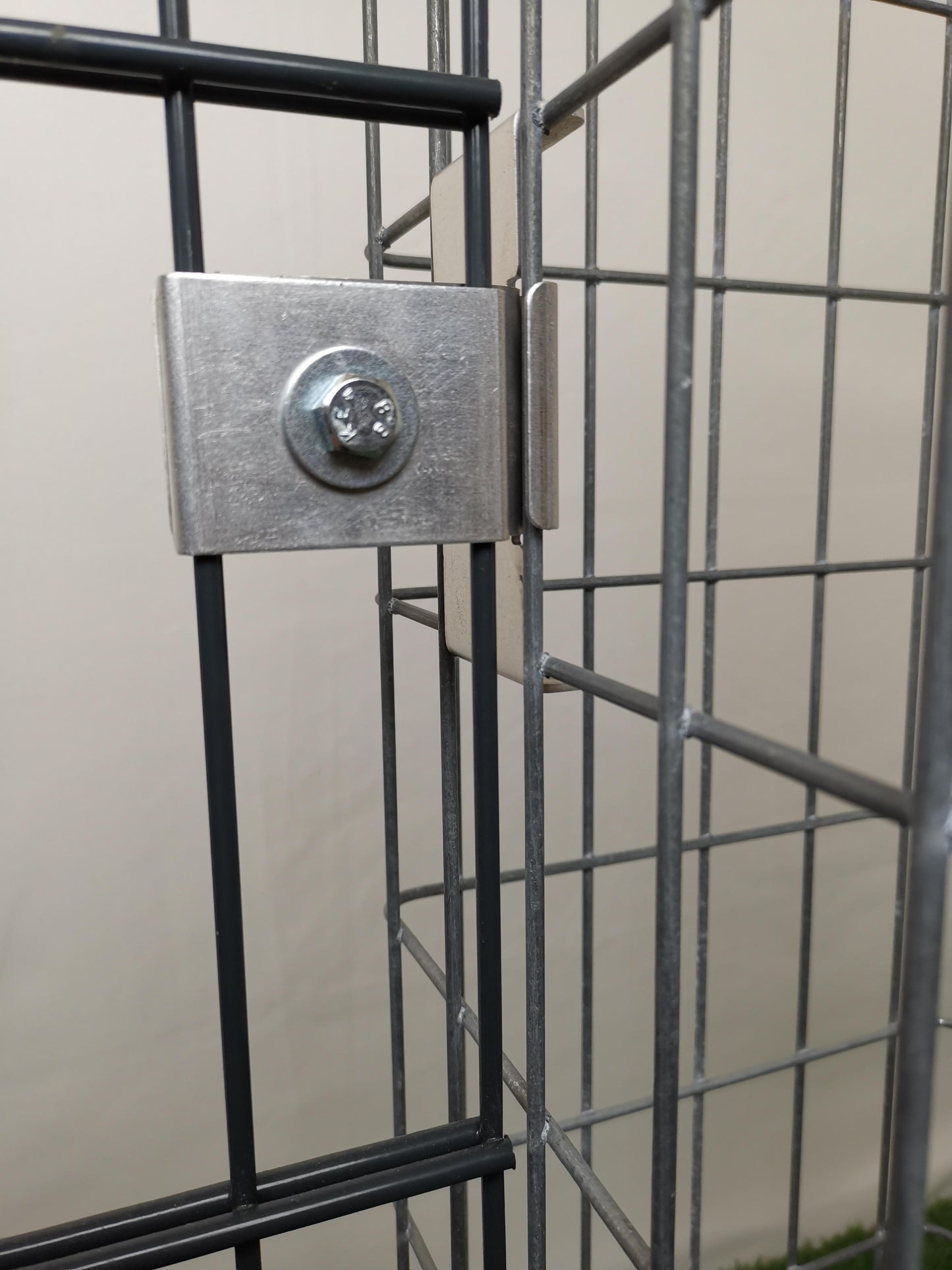 Morsetto con staffa per recinzione 5 x 10 cm per rete metallica doppia, alluminio