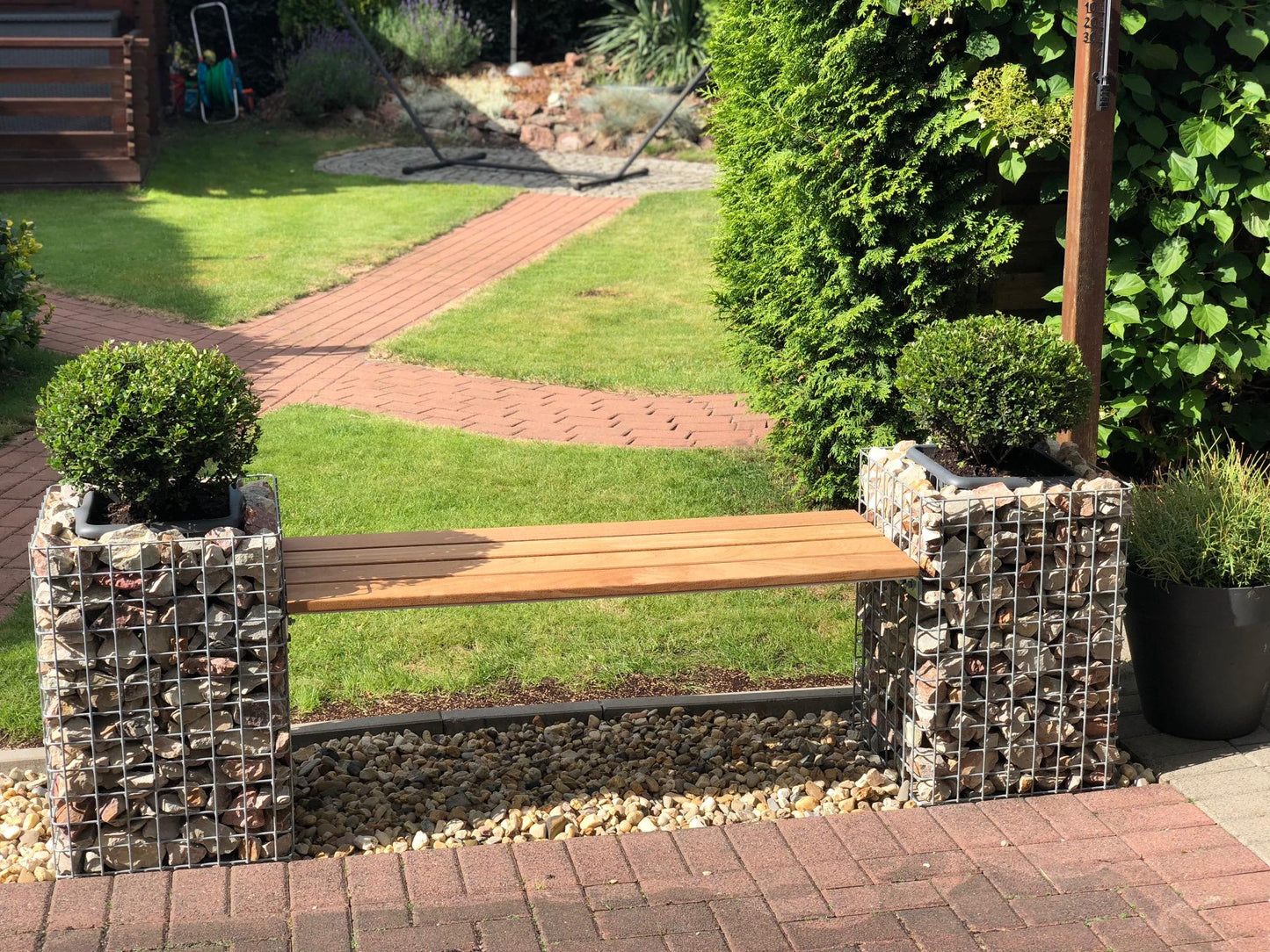 Tuinbank met 2 bloemenzuilen - Cumaru hout, 200 cm lang x 62 cm hoog x 37 cm diep, thermisch verzinkt, MW 5 x 5 cm