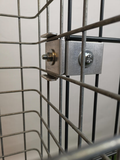 Klämma med staketfäste 5 x 5 cm för dubbelt trådnät, aluminium
